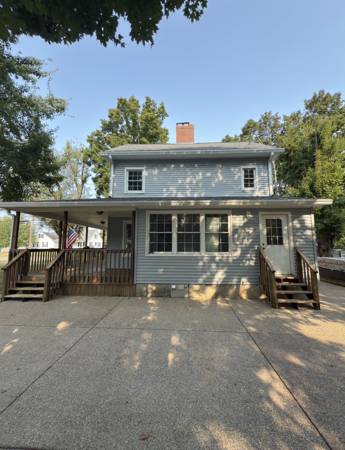 923 North Main Street